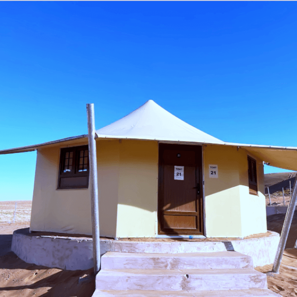 Luxury desert camps Oman